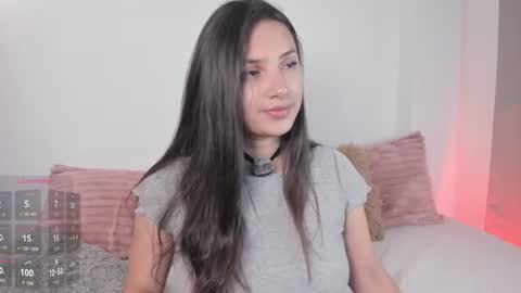 Snapshot of julieth1_ chatting on 06/24/26, 07:13 . online show from 06/24/26, 07:13