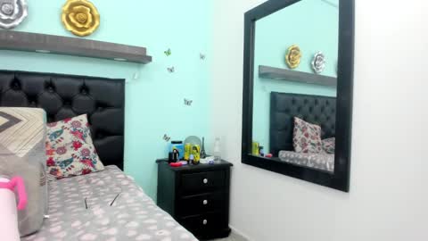 julieth_allen online show from 11/15/25, 10:59