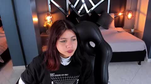 Julieth  online show from 10/11/25, 07:34