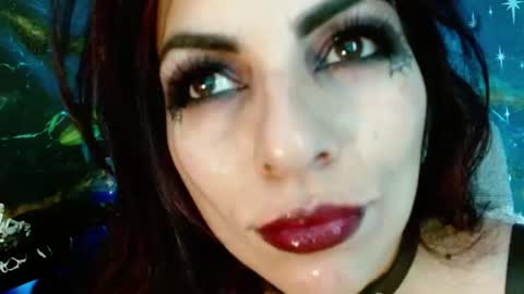 Snapshot of julieth_sex1 chatting on 07/17/26, 01:23 online show from 07/17/26, 01:23