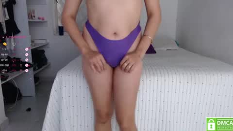 Snapshot of julieth_spencer1 chatting on 06/15/26, 03:58 Julieta online show from 06/15/26, 03:58