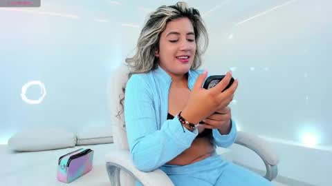 Julietha online show from 02/11/25, 02:57