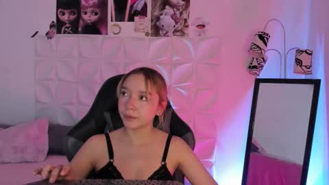 Julieth online show from 11/21/25, 09:13