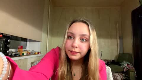 Snapshot of julietmegown chatting on 10/19/25, 08:20 Mia online show from 10/19/25, 08:20
