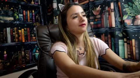 Julietta Jackson online show from 01/02/25, 10:44