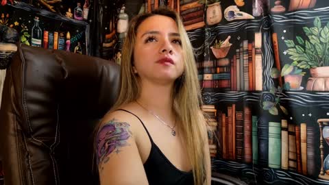 Julietta Jackson online show from 01/08/25, 10:37