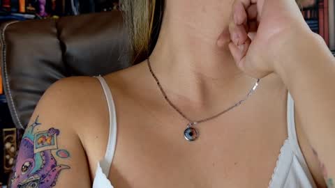 Julietta Jackson online show from 01/11/25, 08:10