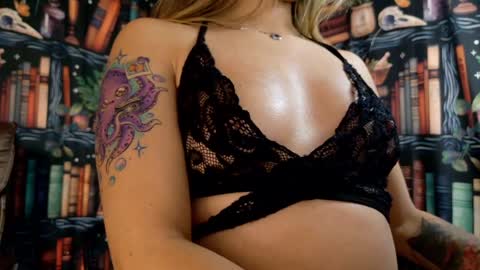 Julietta Jackson online show from 01/30/25, 01:55