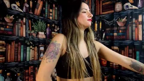 Julietta Jackson online show from 11/19/25, 08:42