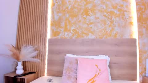 Snapshot of julietta_pink chatting on 07/11/26, 04:32 Julieta online show from 07/11/26, 04:32