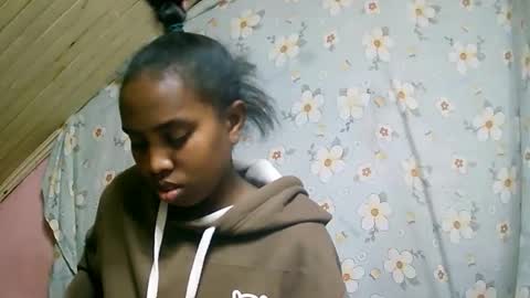 juliette9794 online show from 09/11/25, 12:22