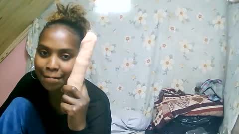 Snapshot of juliette9794 chatting on 09/14/25, 02:16 juliette9794 online show from 09/14/25, 02:16