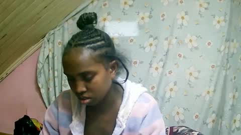 Snapshot of juliette9794 chatting on 09/22/25, 02:41 juliette9794 online show from 09/22/25, 02:41