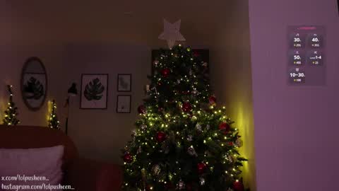 Snapshot of juliette_dee chatting on 12/29/24, 10:14 Juliette Dee online show from 12/29/24, 10:14