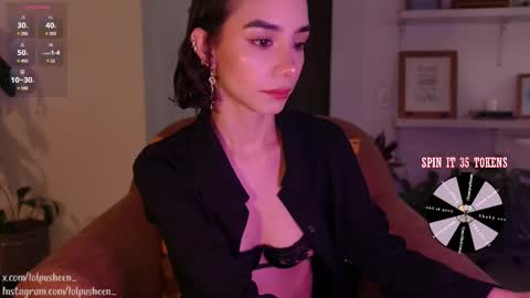 Snapshot of juliette_dee chatting on 01/24/25, 09:15 Juliette Dee online show from 01/24/25, 09:15