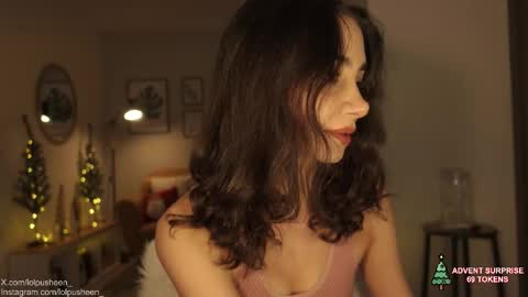 Snapshot of juliette_dee chatting on 12/02/25, 10:05 Juliette Dee online show from 12/02/25, 10:05