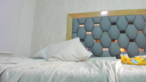 juliette_pretty_ online show from 02/13/26, 12:17