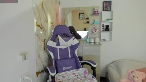 Snapshot of juliette_sweet05 chatting on 05/09/26, 05:29 juliette online show from 05/09/26, 05:29