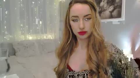 JulietteSensual online show from 01/12/25, 09:29