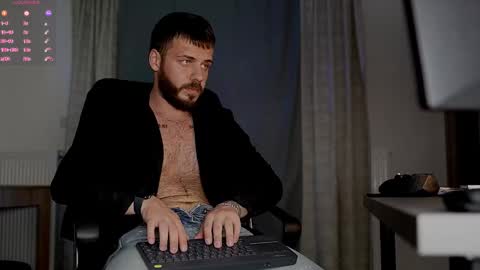 JULiUS   online show from 10/28/25, 09:06