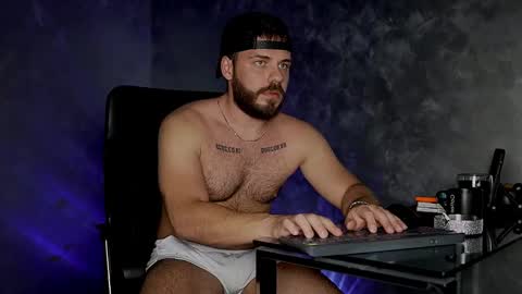 JULiUS   online show from 11/05/25, 07:47