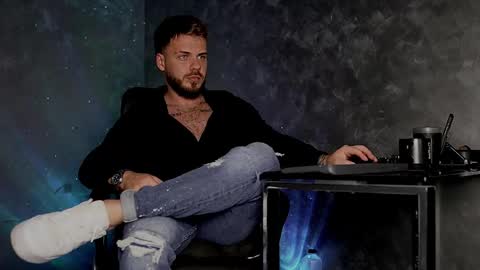 JULiUS   online show from 11/15/25, 08:27