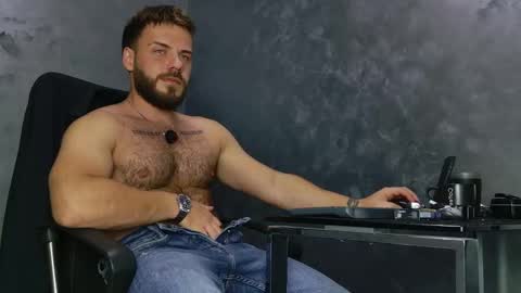 JULiUS   online show from 11/20/25, 08:08