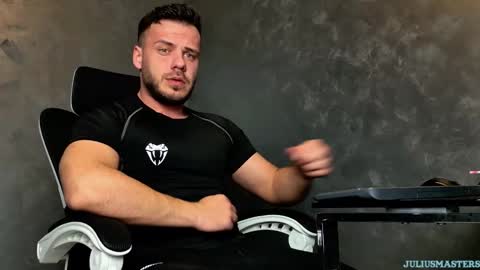 JULiUS   online show from 03/04/26, 06:14