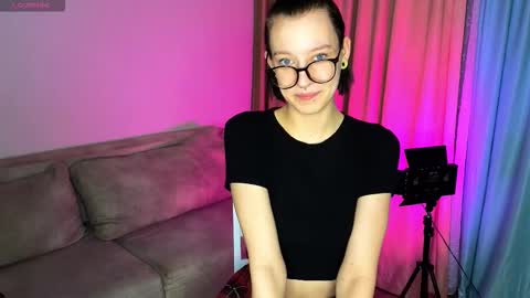 Snapshot of jullbollar chatting on 11/08/25, 02:17 NaOmi online show from 11/08/25, 02:17