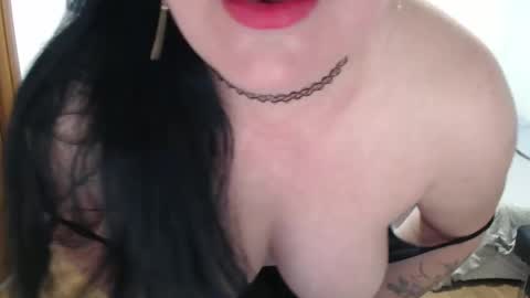 Julie online show from 03/05/25, 09:16