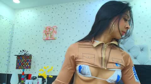 Julieta Reyes   online show from 01/31/25, 11:46