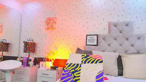 Julieta Reyes   online show from 09/09/25, 11:54