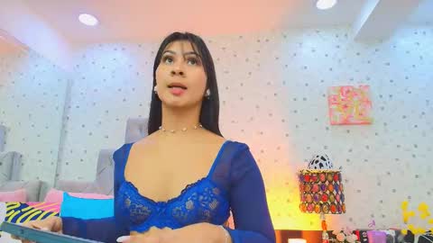 Julieta Reyes   online show from 09/29/25, 12:54