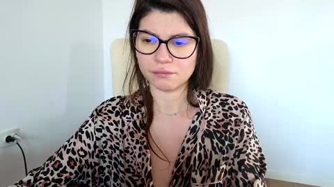 Jully online show from 02/04/25, 01:06