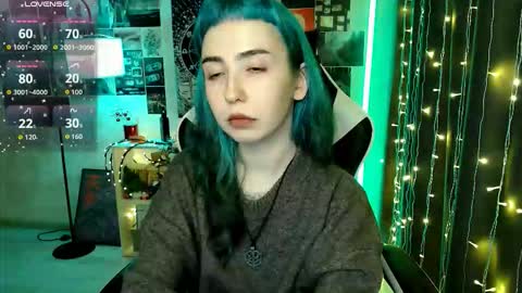 Snapshot of julscinamon chatting on 02/21/26, 04:41 Baroness Von Cringe online show from 02/21/26, 04:41