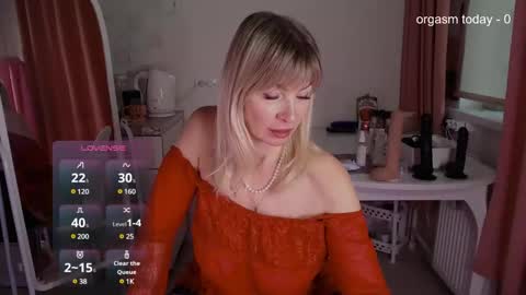 Julia online show from 02/22/25, 05:23