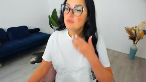 Julya online show from 04/20/26, 04:59