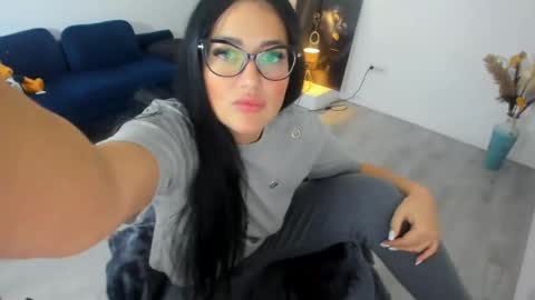 Julya online show from 04/22/26, 04:59