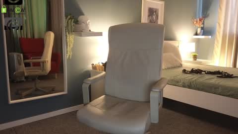 Snapshot of julya_parker chatting on 01/16/25, 12:20 Julya Mistress online show from 01/16/25, 12:20