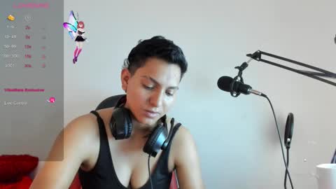 Snapshot of julya_smith_69 chatting on 10/01/25, 02:12 Julya Smith online show from 10/01/25, 02:12