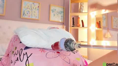  Juliana  online show from 11/10/25, 08:41