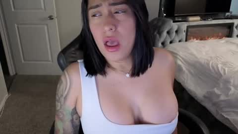 julyclb online show from 04/20/26, 01:47