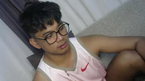 Snapshot of julz_alwayshorny chatting on 04/22/26, 09:44 call me julz online show from 04/22/26, 09:44