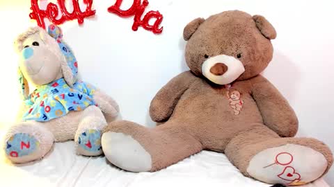 Snapshot of junbootix chatting on 09/29/25, 04:45 ANGELINA indepen camgrl  online show from 09/29/25, 04:45