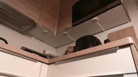 Gregor online show from 12/23/24, 12:14