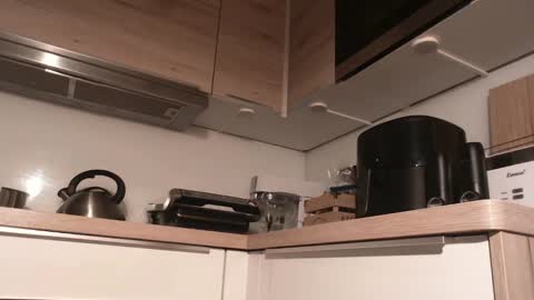 Gregor online show from 12/30/24, 10:21