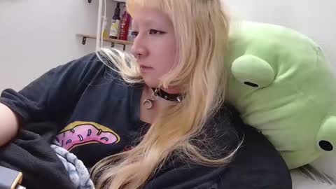 Snapshot of june999bunny chatting on 02/20/26, 06:26 june999bunny online show from 02/20/26, 06:26