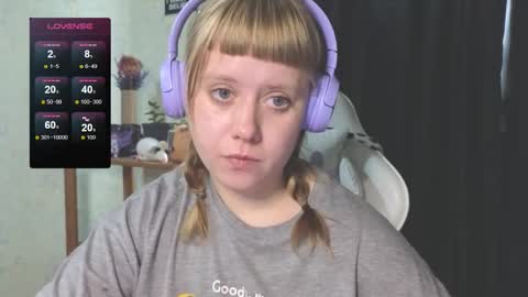 Snapshot of june_shy0 chatting on 09/18/25, 06:48 June online show from 09/18/25, 06:48