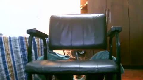 Snapshot of juneandmia chatting on 03/10/25, 08:15 Mia online show from 03/10/25, 08:15