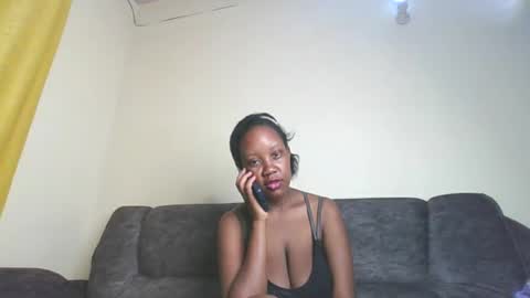 Snapshot of junebeiby chatting on 02/22/26, 09:19 queen online show from 02/22/26, 09:19